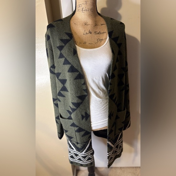 Frye Sweaters - Beautiful Frye cardigan size medium